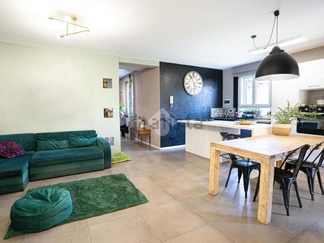 Appartamento in vendita di 186 m² in Via Trento