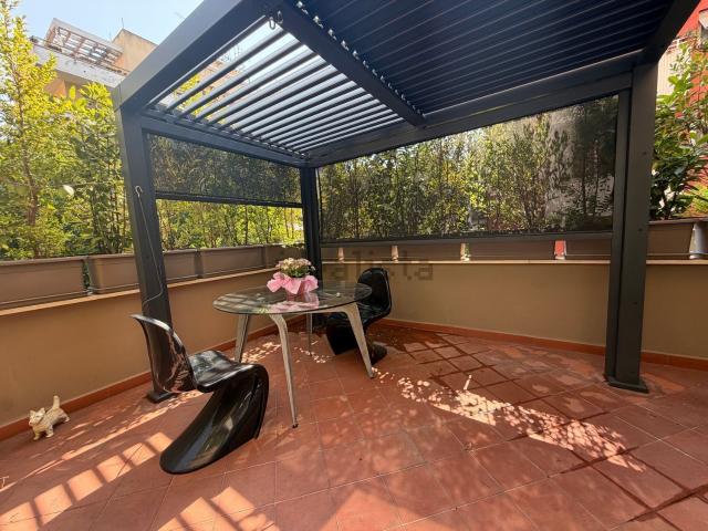 Appartamento in vendita di 186 m² in Viale Somalia