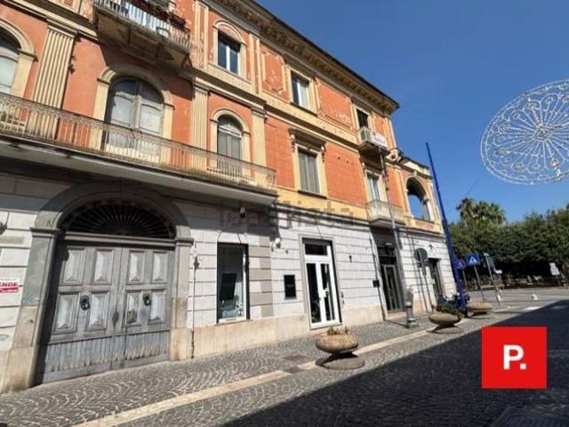 Appartamento in vendita di 186 m² in Corso Ugo De Carolis, 42