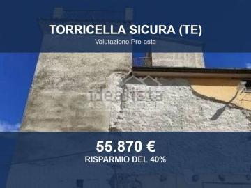 Appartamento in vendita di 186 m² in Largo della Chiesa