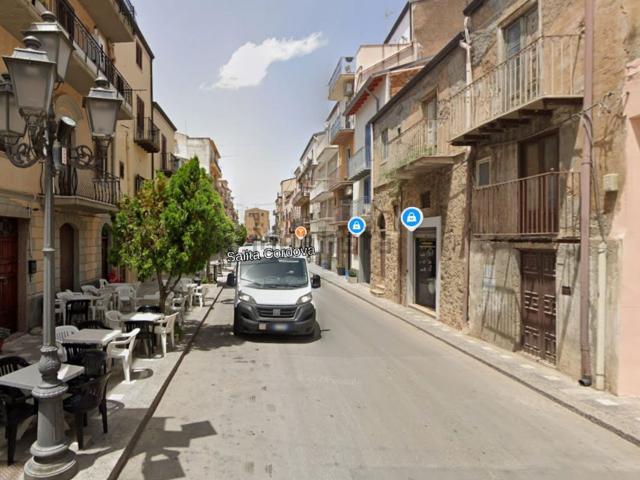 Appartamento in vendita di 186 m² in Strada Statale 118