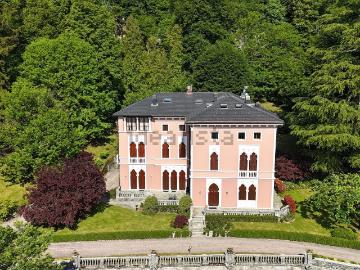 Appartamento in vendita di 187 m² in Via Carlo Goldoni