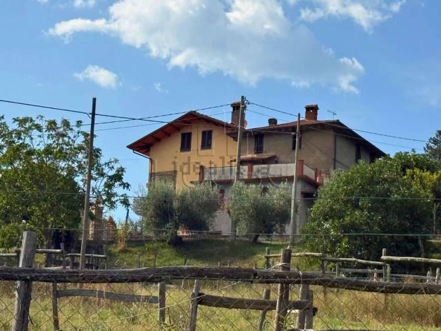 Appartamento in vendita di 187 m² in Via Carlo Lignani