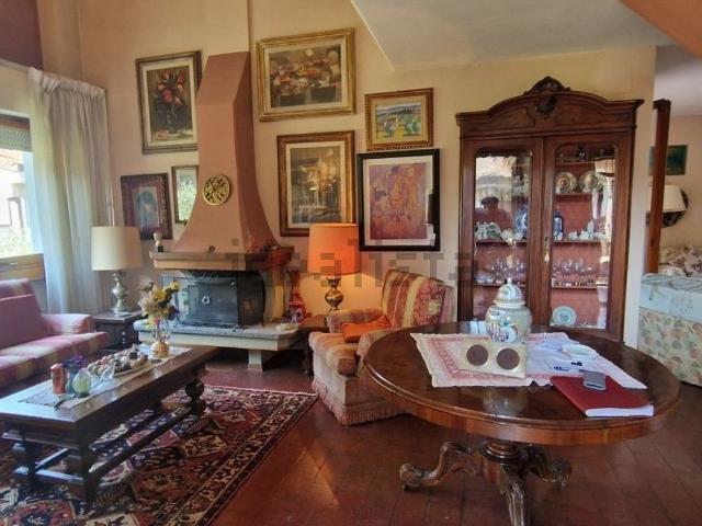 Appartamento in vendita di 187 m² in Via Chiantigiana