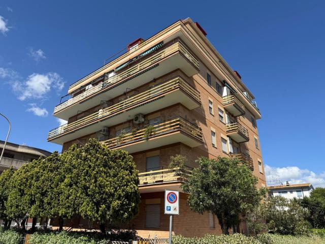 Appartamento in vendita di 187 m² in Via Giuseppe Giusti, 2