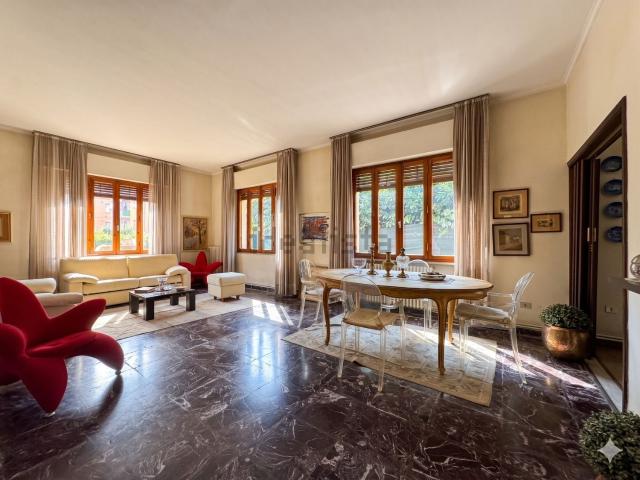 Appartamento in vendita di 187 m² in Via Giuseppe Mazzini, 1