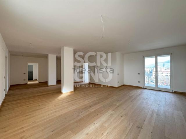 Appartamento in vendita di 187 m² in Via Giovacchino Pelagatti