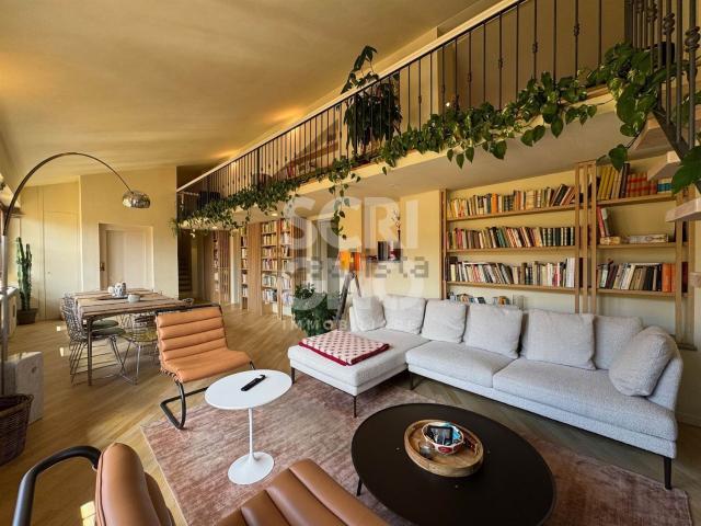 Appartamento in vendita di 187 m² in Via de&apos  Rossi