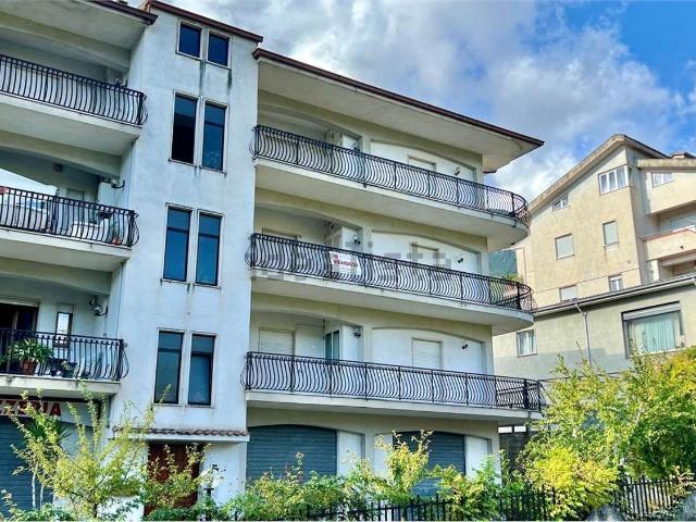 Appartamento in vendita di 187 m² in Via Nazionale, 122