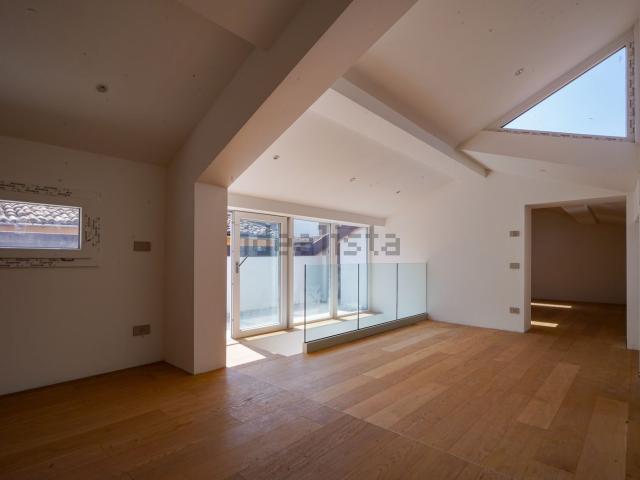 Appartamento in vendita di 187 m² in Vicolo San Tiburzio