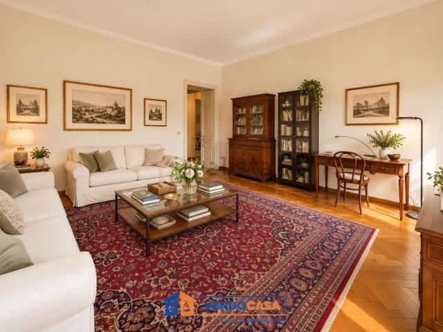 Appartamento in vendita di 187 m² in Largo Re Umberto, 114