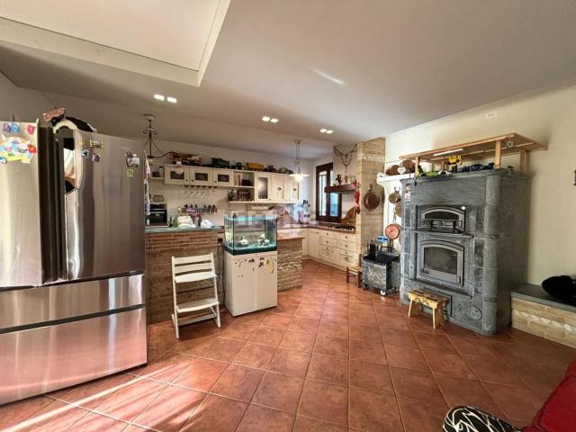 Appartamento in vendita di 188 m² in Via Cavinazzo, 20