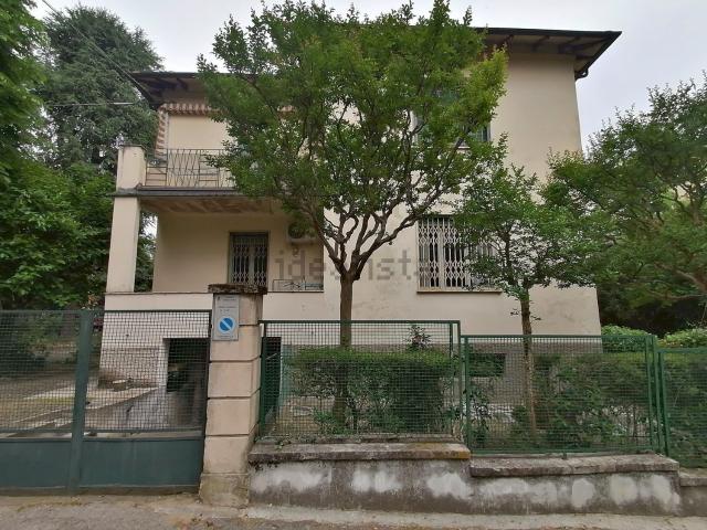 Appartamento in vendita di 188 m² in Via Alessandro Antonelli