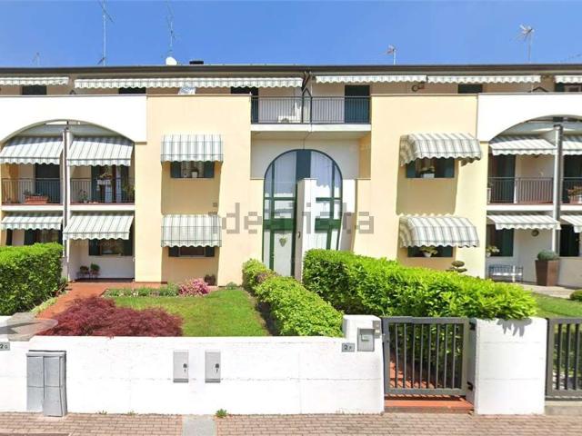 Appartamento in vendita di 188 m² in Via G. Giolitti, 2