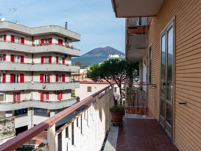 Appartamento in vendita di 188 m² in Via Maresca
