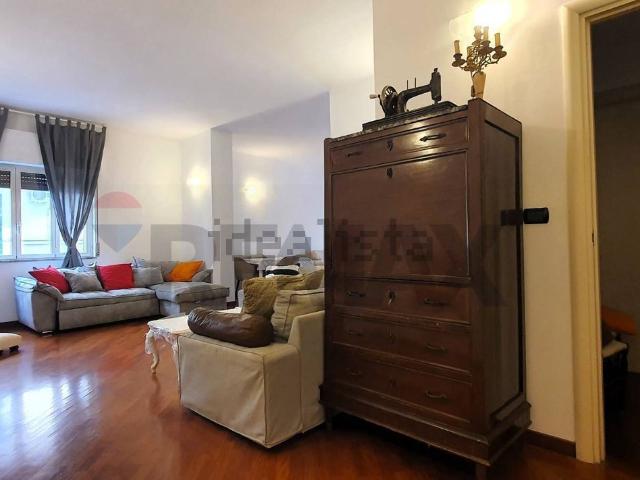 Appartamento in vendita di 188 m² in Via Pietro Ravanas, 320