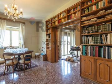 Appartamento in vendita di 188 m² in Via Udine, 19