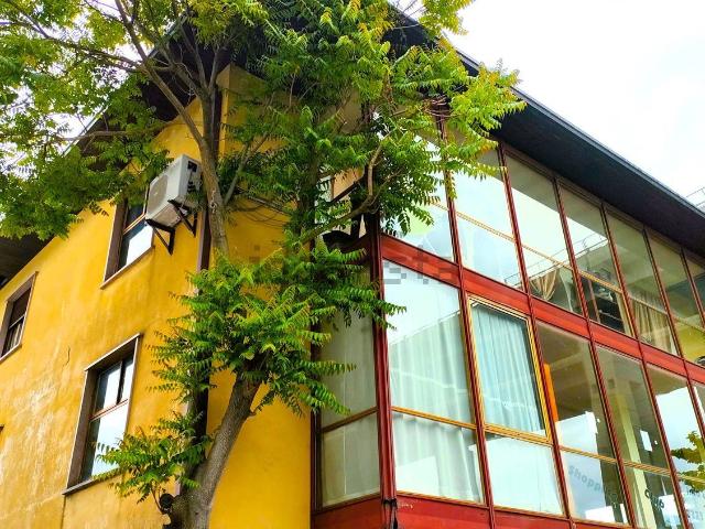 Appartamento in vendita di 188 m² in Strada Nazionale del Sempione