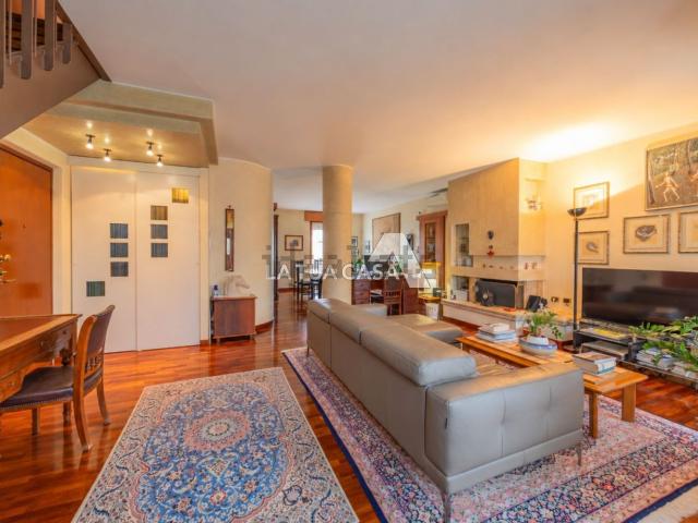 Appartamento in vendita di 189 m²