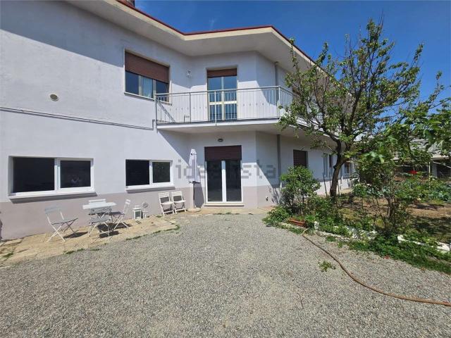 Appartamento in vendita di 189 m² in Via Antonio Fogazzaro, 14