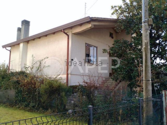 Appartamento in vendita di 189 m² in Via Dante Alighieri