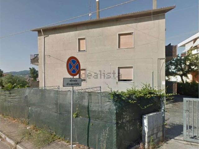 Appartamento in vendita di 189 m² in Via Fontanaisi, 37
