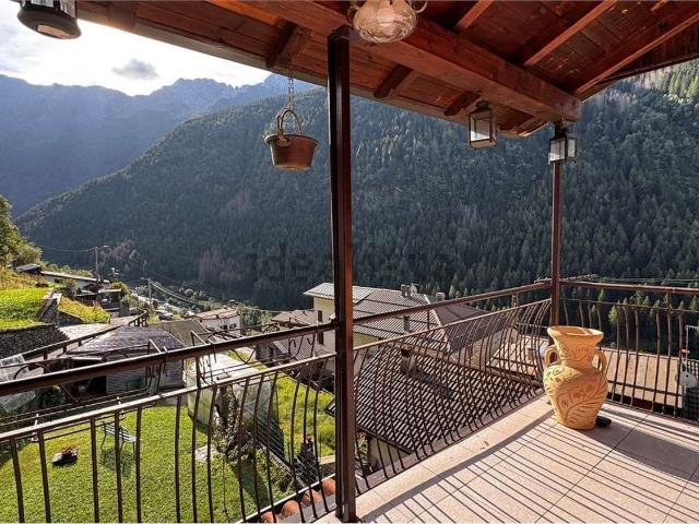 Appartamento in vendita di 189 m² in Via Fontane, 47