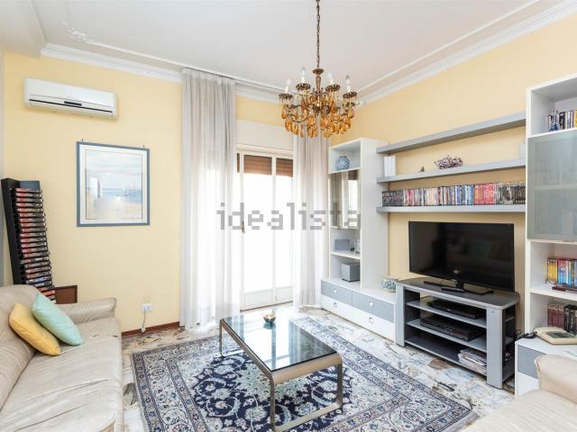 Appartamento in vendita di 189 m² in Via Napoli, 90