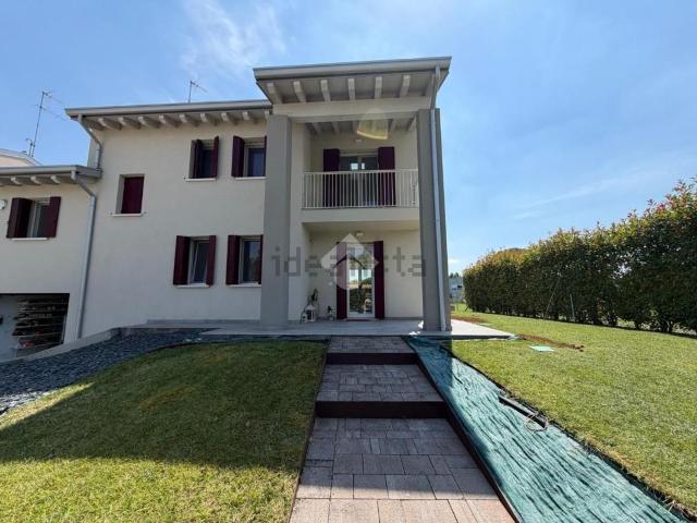 Appartamento in vendita di 189 m² in Via Piave, 999