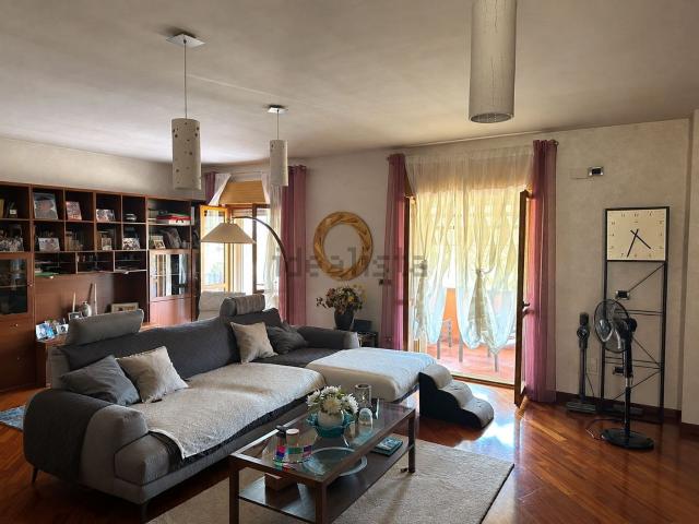 Appartamento in vendita di 189 m² in Via Teresa Troiani