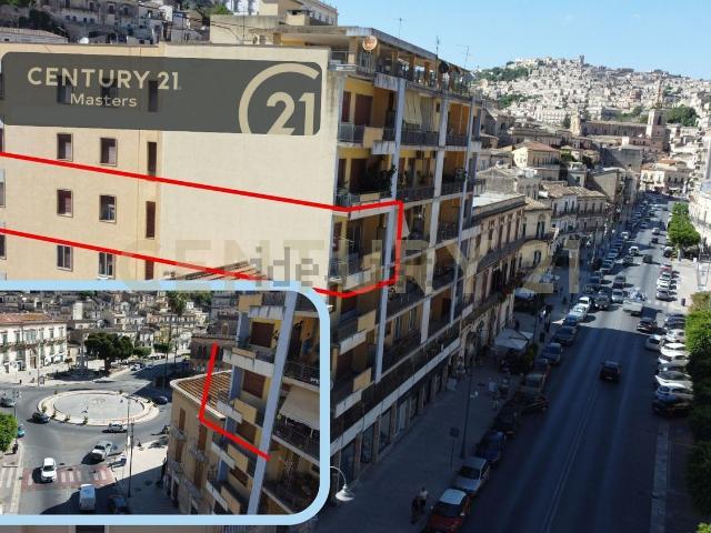 Appartamento in vendita di 189 m² in Corso Umberto I, 1