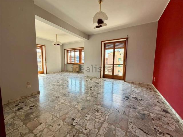 Appartamento in vendita di 189 m² in Corso Luigi Fera, 72