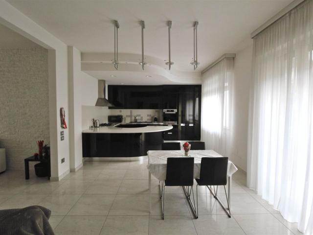 Appartamento in vendita di 190 m²
