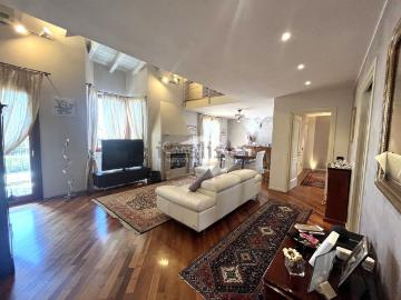 Appartamento in vendita di 190 m² in Via Colombare di Centenaro