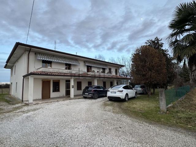 Appartamento in vendita di 190 m² in Via Caltana