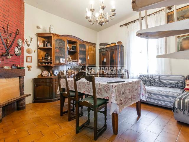 Appartamento in vendita di 190 m² in Via Camillo Benso Conte di Cavour, 9