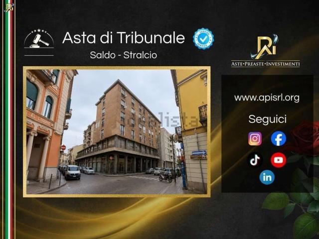 Appartamento in vendita di 190 m² in Via Camillo Cavour, 23
