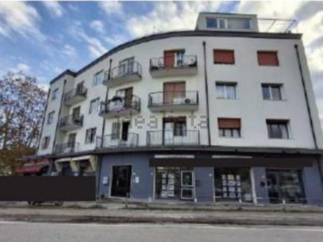 Appartamento in vendita di 190 m² in Via Carlo Cattaneo, 9