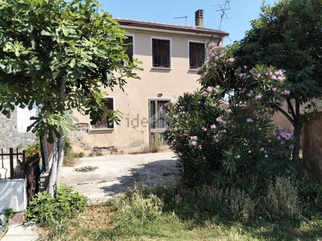 Appartamento in vendita di 190 m² in Via Frassine