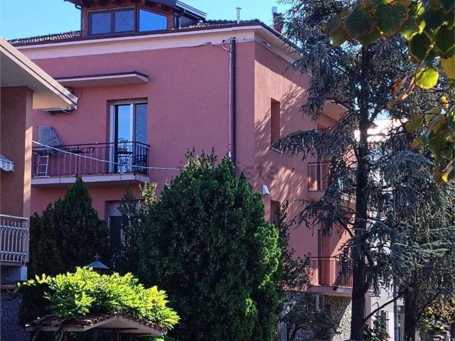 Appartamento in vendita di 190 m² in Via Antonio Bazzini, 180