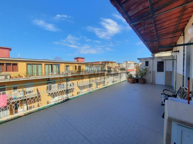 Appartamento in vendita di 190 m² in Via Aniello Falcone, 13