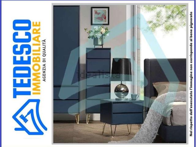 Appartamento in vendita di 190 m² in Via Avellola