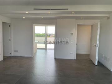 Appartamento in vendita di 190 m² in Via Giulio Cesare