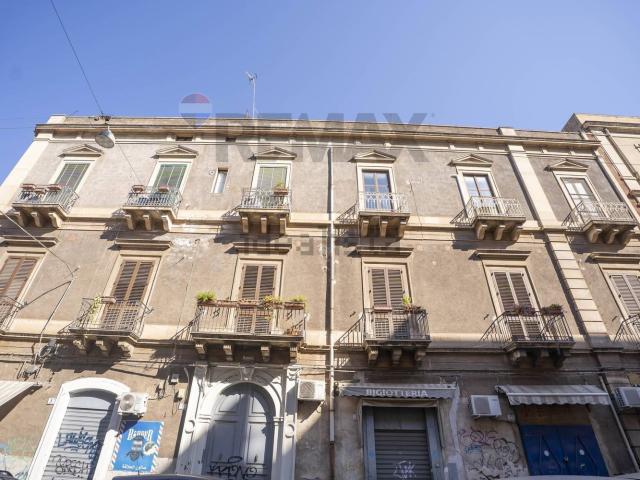 Appartamento in vendita di 190 m² in Via Giordano Bruno, 7