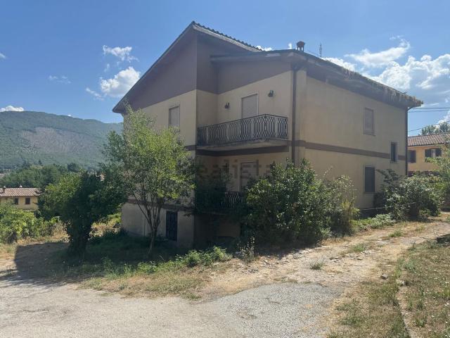 Appartamento in vendita di 190 m² in Via Guglielmo Marconi, 1