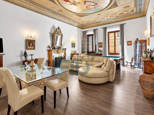 Appartamento in vendita di 190 m² in Via dei Servi