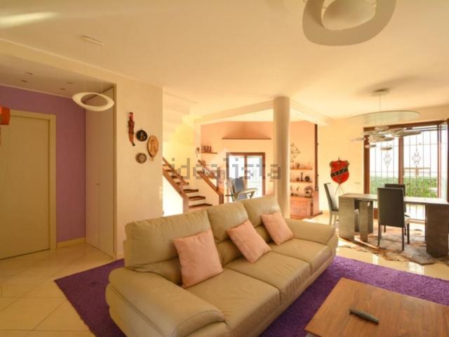 Appartamento in vendita di 190 m² in Via dell&apos Acqua, 5