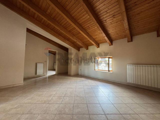 Appartamento in vendita di 190 m² in Via della Libertà, 77