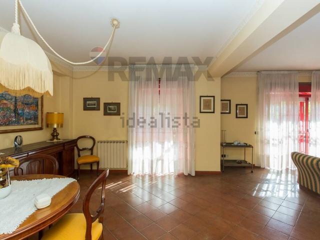Appartamento in vendita di 190 m² in Via Duca d&apos Aosta, 43