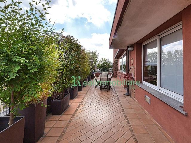 Appartamento in vendita di 190 m² in Via Fryderyk Chopin